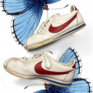 Vintage Nike Cream and Red Classic Sneakers